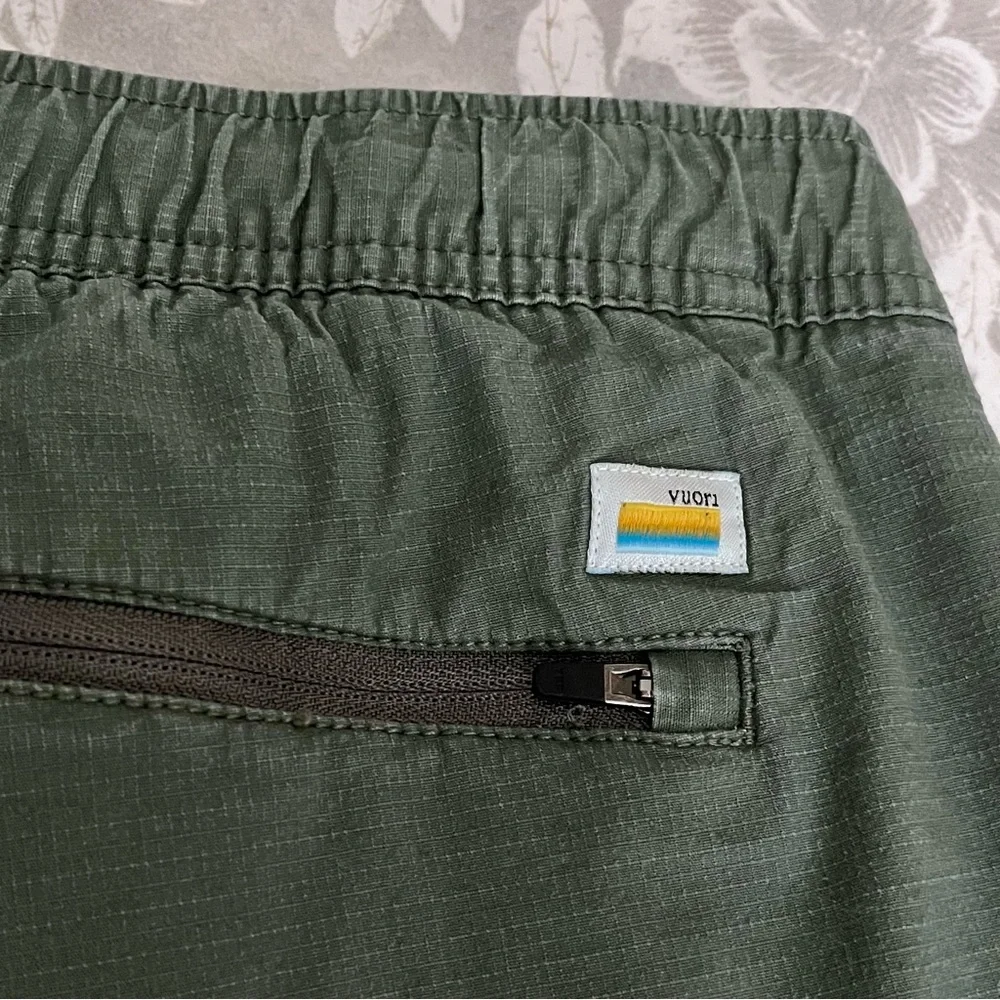 Vuori Mens Ripstop Pant SZ L Outdoor Gorpcore Oregano Army Green Hiking Climbing - Picture 11 of 16